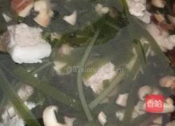 香菇海带排骨汤的做法图解4