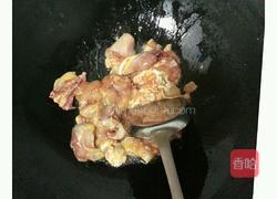 香菇红枣焖子鸡的做法图解4