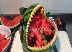 萌萌鲨鱼水果拼盘