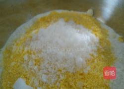 奶香糯米玉米饼的做法图解2