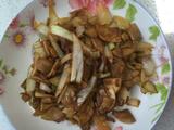 肉丝葱头杏鲍菇的做法[图]