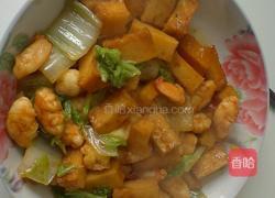 爆香鱼豆腐炒虾的做法图解5