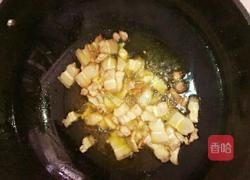 五花肉豆角顿土豆的做法图解3