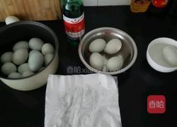 自制咸鸭蛋的做法图解1