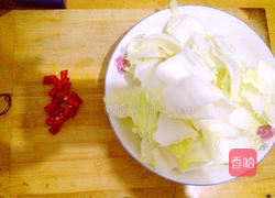 醋溜白菜的做法图解1