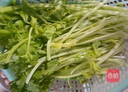芹菜猪肉大混沌的做法图解3