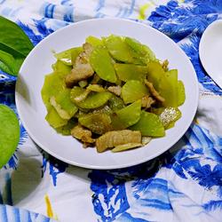 莴苣炒肉的做法[图]