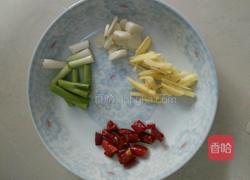 香辣爆花蛤的做法图解1