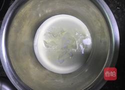 三层六寸芒果葡萄祼蛋糕的做法图解3