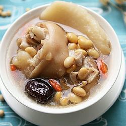 黄豆猪脚汤的做法[图]