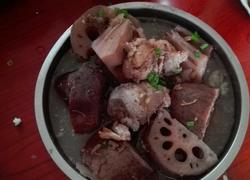 筒子骨炖莲藕