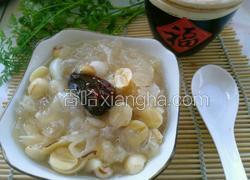 莲子银耳粥