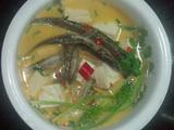 泥鳅炖豆腐汤