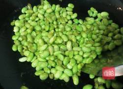 毛豆炒肉的做法图解4
