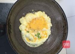 剁椒丝瓜炒蛋的做法图解3