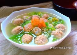鲜虾鸡肉丸子汤