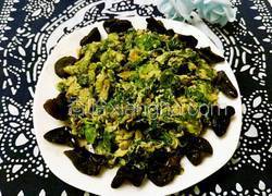 芹菜叶炒鸡蛋