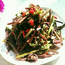 凉拌蕨菜的做法[图]