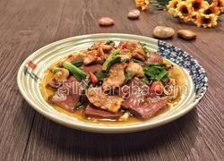 血豆腐肉片炒青蒜