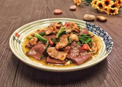 血豆腐肉片炒青蒜