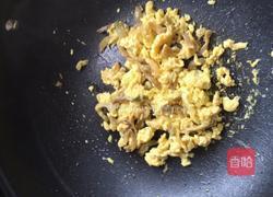 西红柿榨菜鸡蛋面的做法图解2