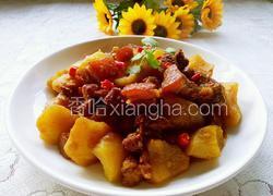 五花肉炖土豆