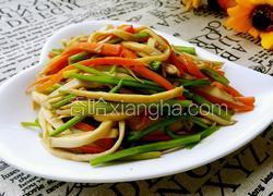 杏鲍菇炒芹菜