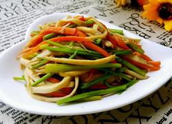 杏鲍菇炒芹菜