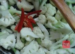 炒菜花的做法图解8
