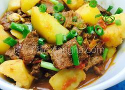 西红柿牛肉炖土豆
