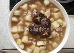 鸡块炖土豆