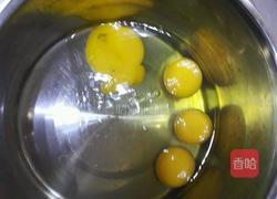 全蛋海绵蛋糕的做法图解1