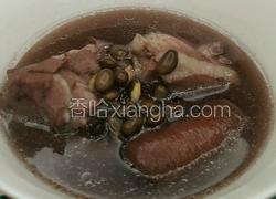 黑豆煲猪尾巴