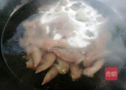 鸡翅炖蘑菇的做法图解4
