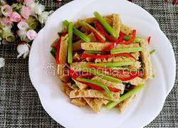 芹菜炒面筋