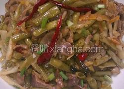 酸豆角炒鸡杂