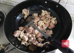 山寨版“小鸡炖蘑菇”的做法图解2