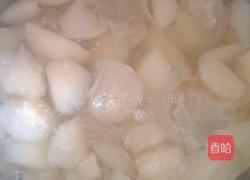 梨子炖银耳的做法图解3