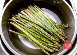 芦笋炒虾仁的做法图解5