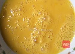 韭菜鸡蛋饼的做法图解3