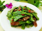 荷兰豆炒腊肠