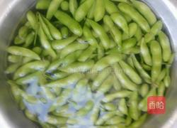 凉拌毛豆的做法图解2