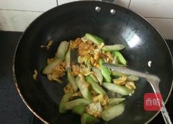 丝瓜炒蛋的做法图解2