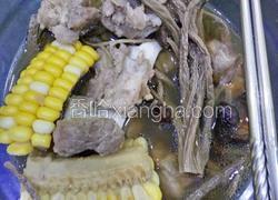 茶树菇玉米排骨汤