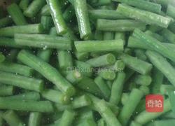 豆角西红柿鸡蛋面的做法图解2