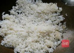 黄金蛋炒饭的做法图解3