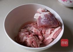 冬瓜排骨汤的做法图解1