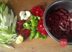 葱爆牛肉片的做法图解1