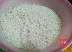 咸肉粽子的做法图解1