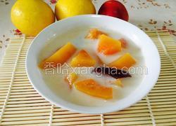 红枣木瓜炖牛奶